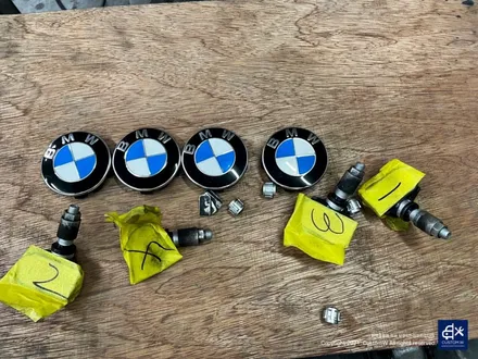 부식도 제거하고...BMW G20 320i 휠수리 후 블랙유광 휠도색 + 블루 캘리퍼 도색 / 용인 처인구
