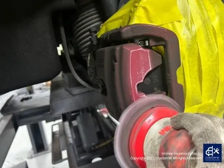 벤츠 E53 AMG  잘못된 캘리퍼 도색 제거 후, 재작업 그리고 블랙 유광 휠 도색 작업까지_! / 용인 처인구