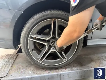 벤츠 W213 E300 AMG 라인 19인치 휠 상처 수리 후, 건메탈 그레이 휠 도색 / 용인 처인구