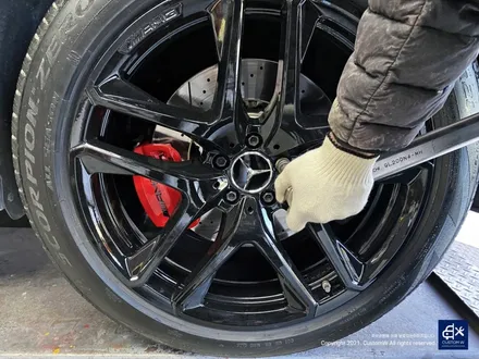 벤츠 GLE53 AMG 휠수리 후 블랙유광 휠도색 & 레드 캘리퍼 도색 / 용인 처인구