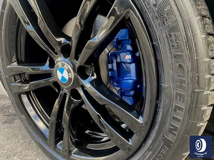 BMW F30 320d 441M 휠 상처 수리 후, 블랙 유광 휠도색 + 부식 녹 제거 후, 블루 캘리퍼 도색 / 용인 처인구
