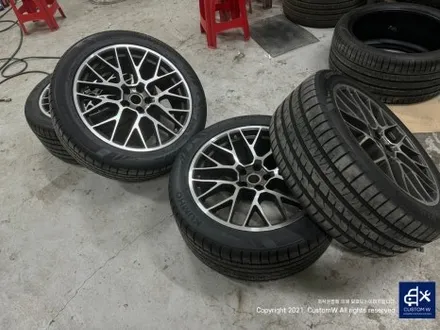 포르쉐 마칸 S 20인치 스파이더 타 업체 잘못된 수리 이력  사틴 블랙 ( JET BLACK / 무광 검정) 휠도색 그리고 레드 캘리퍼 도색 작업까지_! \