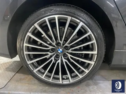 BMW G11 730d 20인치 휠 상처 수리 후, 다이아몬드 커팅 복원 + 브레이크 캘리퍼 부식 / 녹  제거 후, 건메탈 그레이 컬러 도색 / 용인 처인구