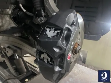 아우디 Q7 55TFSI 플라스틱 커버가 장착된 21인치 휠 블랙 유광 휠도색 + 부식 제거 후, 건메탈 그레이 캘리퍼 도색 / 용인 처인구