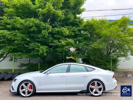 타 업체 수리 도색 이력이 있는 아우디 A7 55TDI 스포츠 테크 21인치 할로우 휠 상처 수리 후,  하이퍼 실버 휠도색 + 레드 캘리퍼 도색 / 용인 처인구