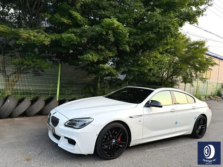 BMW 640D 373M 20인치 휠 수리 도색 불량 약품 박리 / 페인트 제거 후, 블랙 유광 휠 도색 재작업 + 레드 캘리퍼 도색 / 용인 처인구