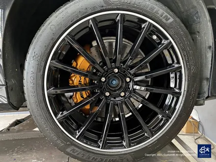 벤츠 GT43 AMG 휠수리 후 투톤 유광 휠도색 + 카본 세라믹 골드 캘리퍼 도색 / 용인 처인구