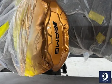 벤츠 W213 E43 AMG 휠 상처 수리 후 사틴 블랙 (무광 검정 / 매트 블랙) 휠 복원 도색 + 카본 세라믹 골드 캘리퍼 도색 / 용인 처인구