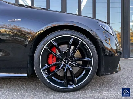 벤츠 E53 AMG 잘못된 도색 이력 박리 후 투톤 유광 휠도색 + 레드 캘리퍼 도색 / 용인 처인구