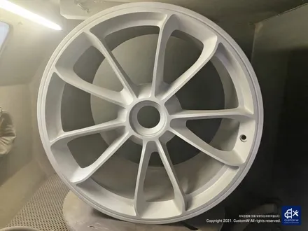 포르쉐 911(991 MK1) 카레라 GT3 센터락 휠 잘못된 도색 박리 후 블랙유광 휠도색 + 블루 캘리퍼 도색 / 용인 처인구