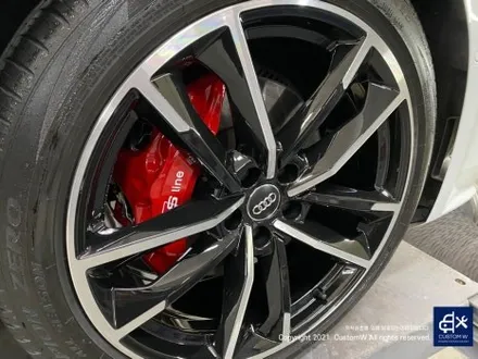 아우디 A7 50TDI 20인치 휠 상처 수리 후, 다이아몬드 커팅 가공을 이용한 블랙 폴리시 휠 커스텀 도색 작업 그리고 레드 캘리퍼 도색 작업까지_! / 용인 처인구