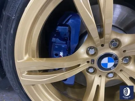 타 업체 잘못된 수리 도색 이력이 있는 BMW 640i 약품 박리 / 페인트 제거 후, 골드 휠 도색 + 엄청난 부식 제거 후, 블루 컬러 캘리퍼 도색으로 부식 방지까지_! / 용인 처인구