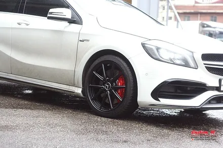 새차도 휠도색&캘리퍼도색을 한다. 강력한 포켓머신! A45 AMG 신차에요! / 용인 처인구