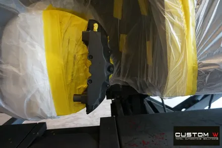 아우디 R8 V10 휠 상처 수리 후, 블랙유광 휠도색, 레드 캘리퍼 도색으로 더욱 멋지고 강력하게.! / 용인 처인구