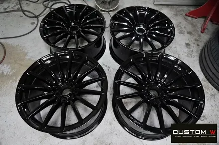 벤츠 GT43 AMG 블랙유광 휠 도색 + 카본 세라믹 골드 캘리퍼 도색 (블랙 차량) / 용인 처인구