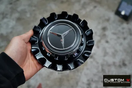 벤츠 GT43 AMG 기존 잘못된 수리 도색 이력 약품 박리 후 블랙 실버 투톤 무광 휠도색 + 카본 세라믹 골드 캘리퍼 도색 / 용인 처인구