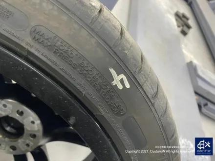 BMW 24년 신형 Z4 (G29) S DRIVE 20i 블랙 유광 휠도색 그리고 레드 캘리퍼 도색 작업으로 완벽한 컬러 밸런스_! / 용인 처인구