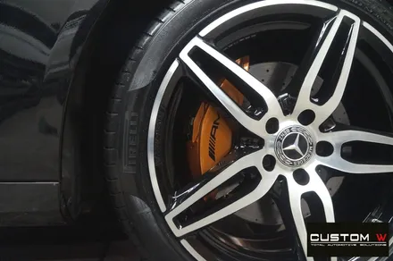 벤츠 W213 E300 AMG 라인 19인치 별휠 다이아몬드 컷팅 블랙 폴리시 작업, 캘리퍼 도색. / 용인 처인구