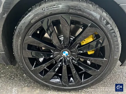BMW F02 760Li 잘못된 휠도색 약품 박리 제거  및 휠상처 수리 후, 블랙유광 휠도색 + 옐로우 캘리퍼 도색 / 용인 처인구
