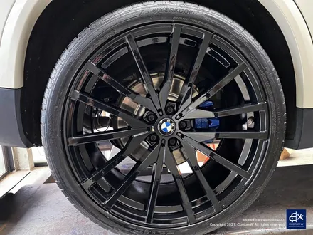 BMW G05 X5 30d 휠수리 불량 기존 페인트 도막 제거 (약품박리) 후 블랙유광 휠도색 + 블루 캘리퍼 도색 / 용인 처인구