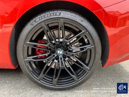 너무 멋진 토론토 레드 컬러 BMW G87 M2 스페셜 에디션   930M 휠 블랙 유광 도색 + 레드 캘리퍼 도색_! / 용인 처인구