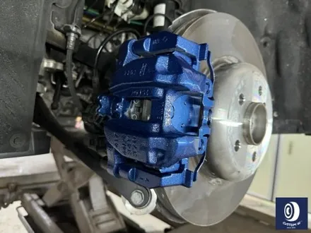 BMW 휠.. 왜 이렇게 만들까... 휠에 장착된 플라스틱 커버는 무슨 의미가 있나? 경량화? 디자인? 신형 740D 신0차 출고 작업 휠 커버 + 휠 블랙 도색 + 캘리퍼  도색 / 용인 처인구
