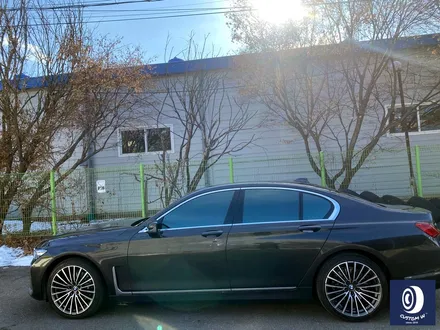 BMW G11 730d 20인치 휠 상처 수리 후, 다이아몬드 커팅 복원 + 브레이크 캘리퍼 부식 / 녹  제거 후, 건메탈 그레이 컬러 도색 / 용인 처인구