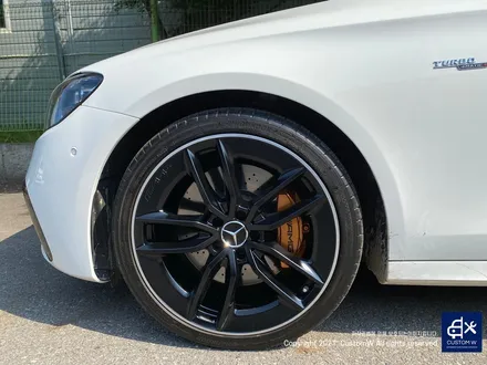 벤츠 E53 AMG 무광 블랙 실버 투톤 휠 도색 + 카본 세라믹 골드 캘리퍼 도색 / 용인 처인구
