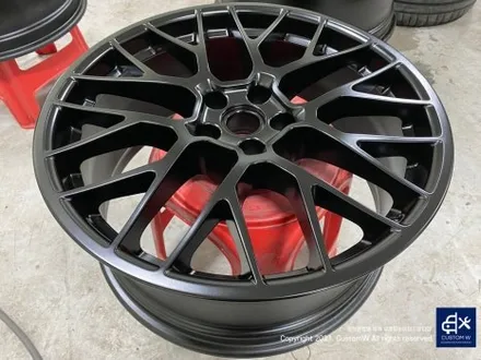 포르쉐 마칸 S 20인치 스파이더 타 업체 잘못된 수리 이력  사틴 블랙 ( JET BLACK / 무광 검정) 휠도색 그리고 레드 캘리퍼 도색 작업까지_! \