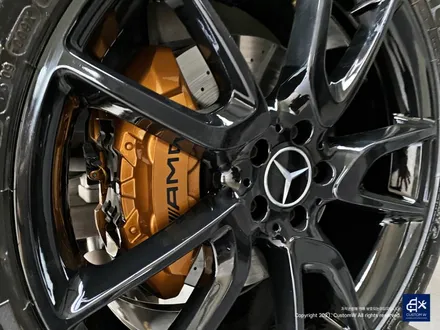벤츠 GLC43 AMG 휠수리 후 블랙유광 휠도색 + 카본 세라믹 골드 캘리퍼 도색 / 용인 처인구