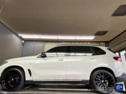 BMW G05 X5 30d 휠수리 불량 기존 페인트 도막 제거 (약품박리) 후 블랙유광 휠도색 + 블루 캘리퍼 도색 / 용인 처인구