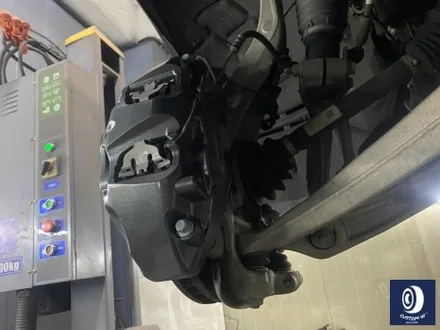 아우디 Q7 55TFSI 플라스틱 커버가 장착된 21인치 휠 블랙 유광 휠도색 + 부식 제거 후, 건메탈 그레이 캘리퍼 도색 / 용인 처인구