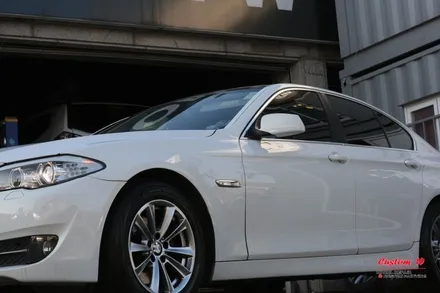 고스트크롬 휠도색의 메카 커스텀W BMW 520D 고스트크롬 휠도색을 하다. / 용인 처인구