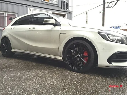 새차도 휠도색&캘리퍼도색을 한다. 강력한 포켓머신! A45 AMG 신차에요! / 용인 처인구