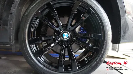 100주년을 기념해서 나온 BMW X6 30D 한정 모델의 블랙 휠도색과 블루 캘리퍼도색. / 용인 처인구