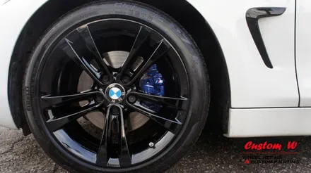 BMW 420D 그란쿠페 차량을 더욱 스포티하게! 블랙유광 휠도색과 블루 캘리퍼도색. / 용인 처인구