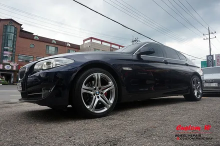 BMW 5시리즈에 장착 된 640D 19인치 휠 고스트크롬 휠도색, 레드 캘리퍼도색. / 용인 처인구