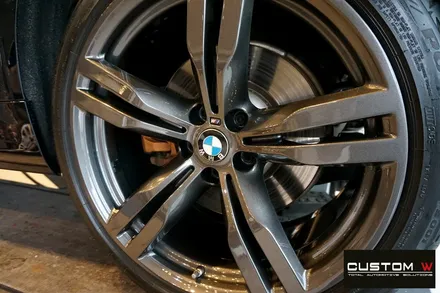 재방문 주신 고객. BMW G12 740LI 휠 상처 수리 후, 건메탈 휠복원 도색. / 용인 처인구