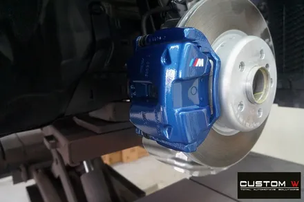 BMW G30 520D 블랙 유광 휠도색 + 블루 캘리퍼 도색 / 용인 처인구