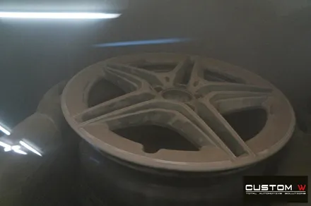 벤츠 GLC300e 휠 상처 수리 후 블랙유광 휠도색 + 레드 캘리퍼 도색 / 용인 처인구