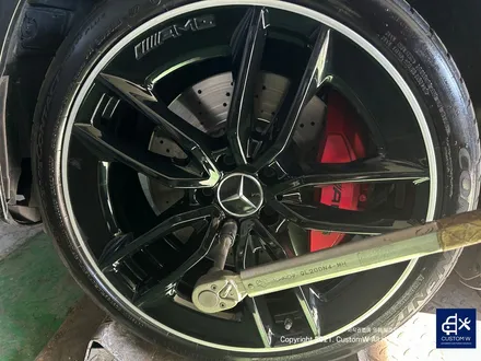 21년도에 시공 받으셨던 고객분 재방문_! 벤츠 E53 AMG 블랙 실버 유광 투톤 휠 상처 수리 후, 복원 도색 / 용인 처인구