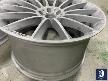 벤츠 GLE450 타 업체 잘못된 수리 도색 이력 / 기존 페인트 제거 (약품 박리) 후, 마차휠 블랙 유광 휠도색 + 레드 캘리퍼 도색 / 용인 처인구