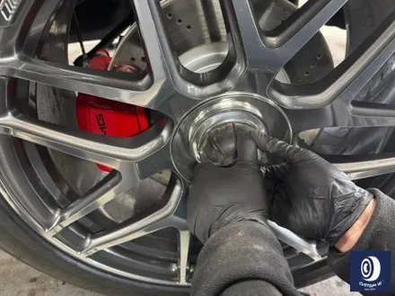 번호판도 장착되지 않은 신차 출고 작업_! / 벤츠 G63AMG 22인치 하이그로시 블랙 (검정 유광) 휠도색 (feat. 센터 휠 캡 주변 부품 모두 포함) / 용인 처인구