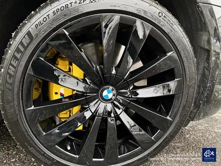 BMW F02 760Li 잘못된 휠도색 약품 박리 제거  및 휠상처 수리 후, 블랙유광 휠도색 + 옐로우 캘리퍼 도색 / 용인 처인구