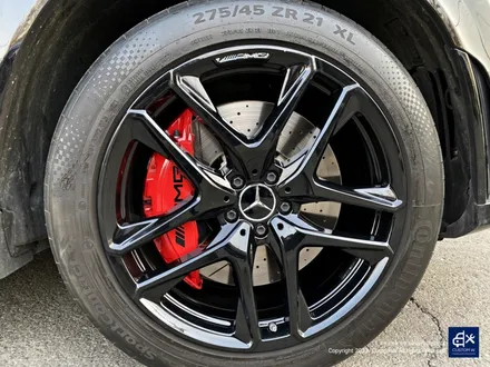 벤츠 GLE53 AMG 잘 못된 휠수리 박리 제거 후, 블랙유광 휠도색 + 레드 캘리퍼 도색 / 용인 처인구