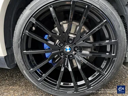 BMW G05 X5 30d 휠수리 불량 기존 페인트 도막 제거 (약품박리) 후 블랙유광 휠도색 + 블루 캘리퍼 도색 / 용인 처인구