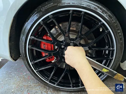 벤츠 C63 AMG 블랙 실버 투톤 유광 휠도색 + 레드 캘리퍼 도색 / 용인 처인구