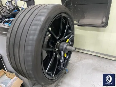 휠 수리 도색 불량 / BMW M4 763M 타 업체 잘못된 휠도색 약품 박리 / 페인트 제거 후, 사틴 블랙 휠 도색 재작업 + 카본 세라믹 골드 캘리퍼 도색 / 용인 처인구