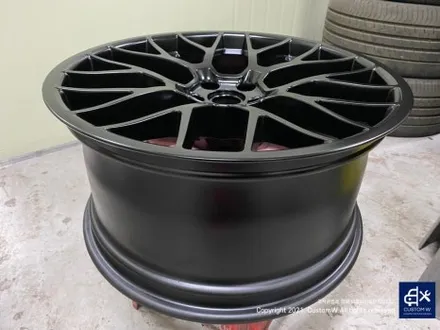 포르쉐 마칸 S 20인치 스파이더 타 업체 잘못된 수리 이력  사틴 블랙 ( JET BLACK / 무광 검정) 휠도색 그리고 레드 캘리퍼 도색 작업까지_! \