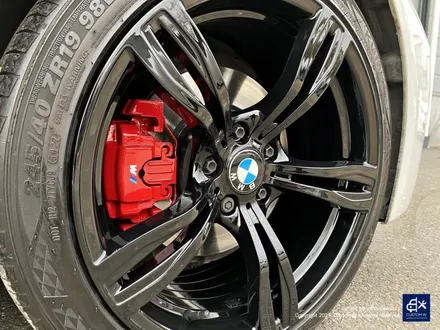 BMW F10 520d 19인치 휠수리 후 블랙유광 휠도색 + 레드 캘리퍼 도색 / 용인 처인구